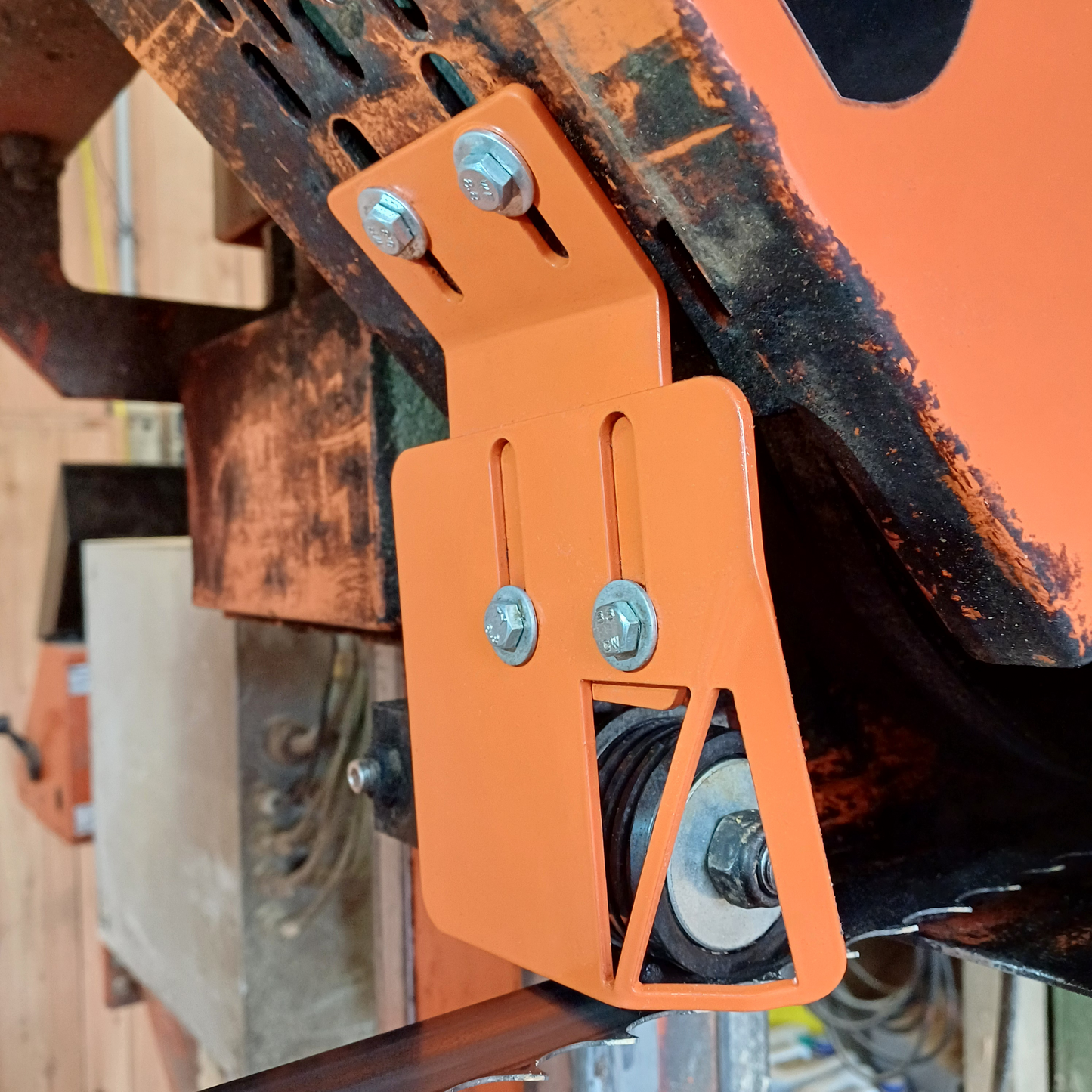 Schutzblech für Bandsägen, Zubehör, Ersatzteile, Woodmizer LT15 und LT20, Erweiterungen für Sägewerke von Holz-Hesener